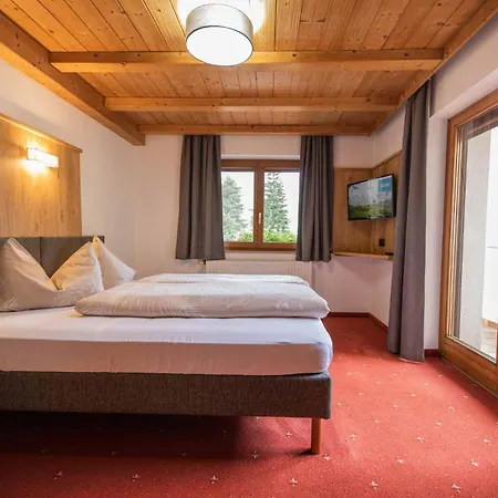 Haus Steinbock Bed & Breakfast *