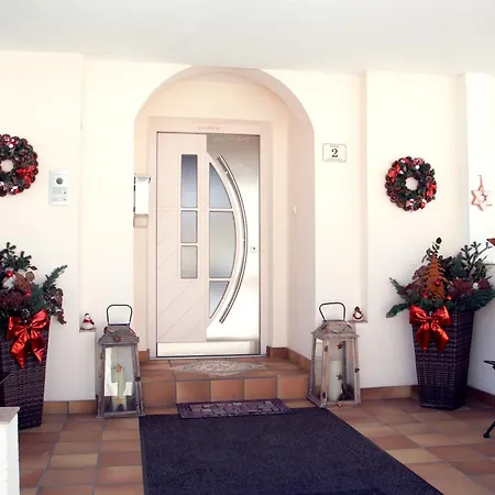 Haus Steinbock Bed & Breakfast