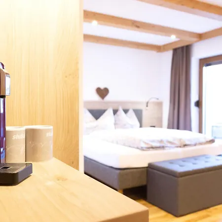 Haus Steinbock Bed & Breakfast *
