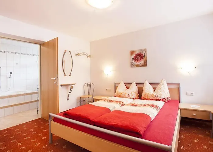 Haus Steinbock Bed & Breakfast Neustift im Stubaital