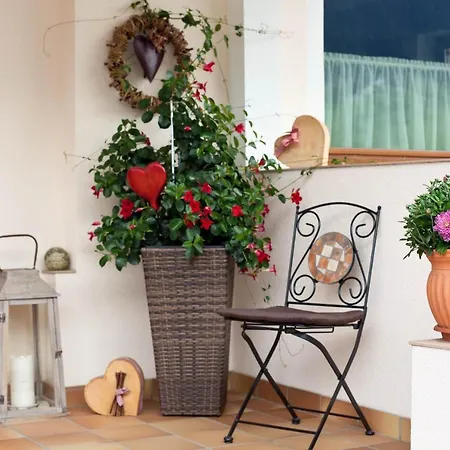 Frühstückspension Haus Steinbock 3*