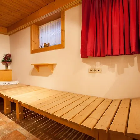 Frühstückspension Haus Steinbock 3*