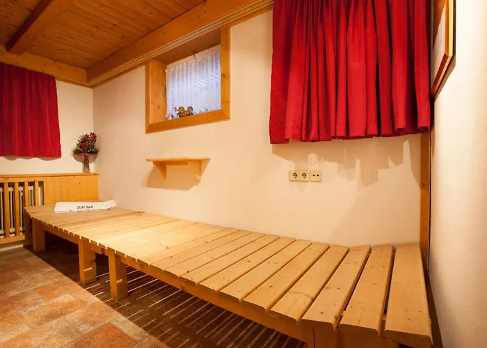 Couette-café Haus Steinbock 3*