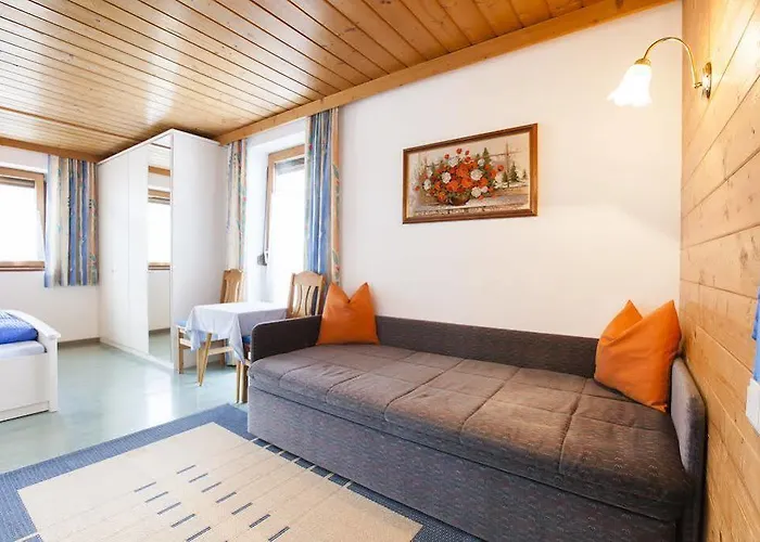 Couette-café Haus Steinbock 3*